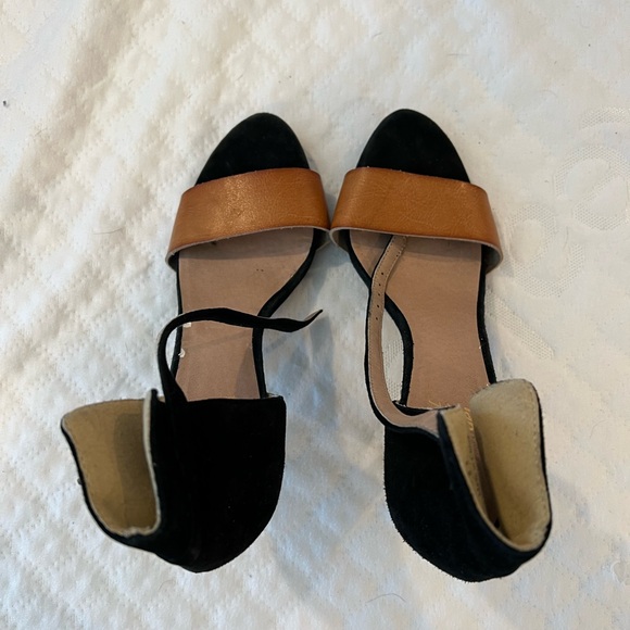 Farylrobin x Free People collab leather and suede heels, black and tan colors - Picture 2 of 5